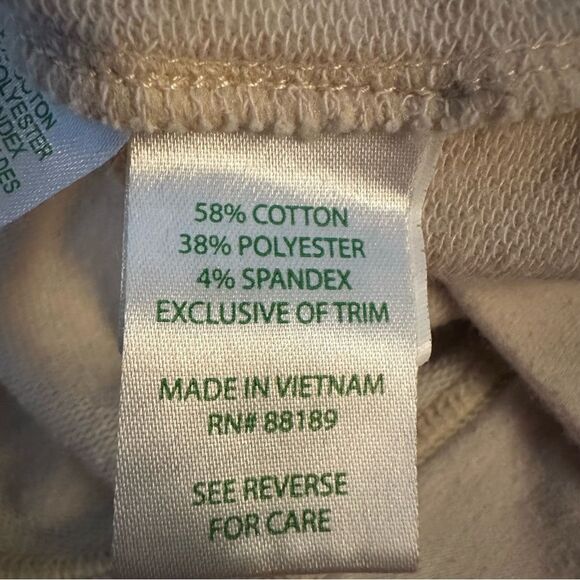 Lilly Pulitzer cream colored, Skipper Popover with lace detail. - Picture 7 of 8